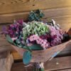 "Ramo Laura" con una hortensia y follaje